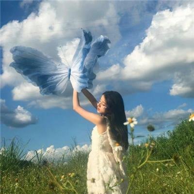 雏燕嬉春